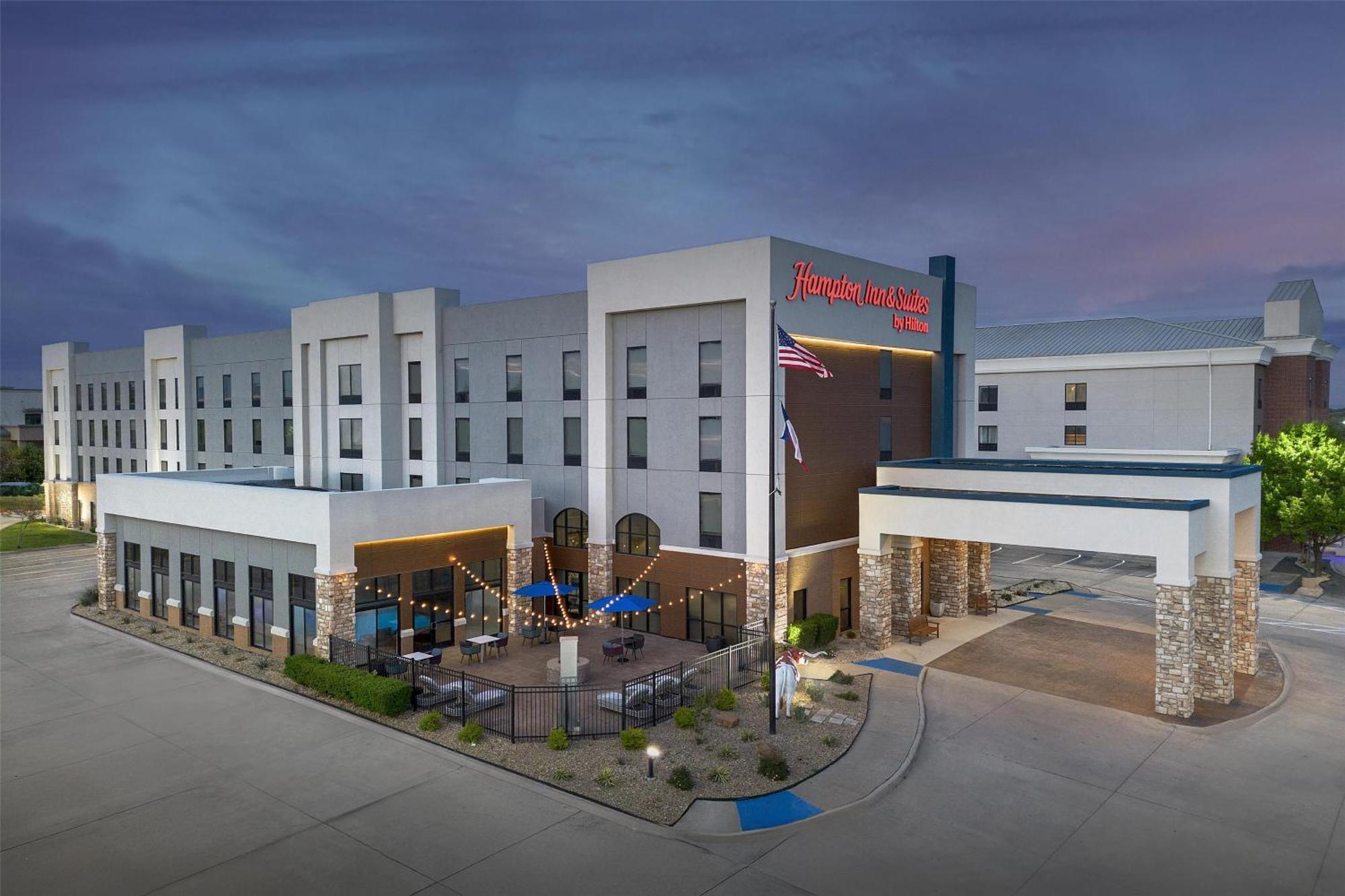 Hampton Inn & Suites Dallas-Dfw Airport Hurst Bagian luar foto